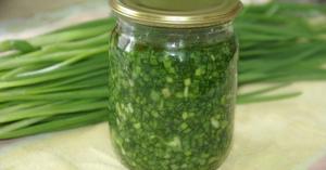 Without freezing and drying harvested green onions for the winter, it is tasty and does not deteriorate