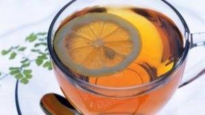 How useful tea with lemon and how to brew