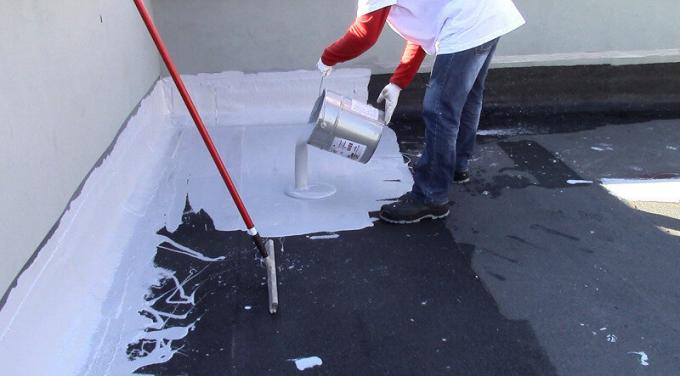 Mastic for waterproofing. Photo service with Yandex Pictures. 