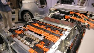 The new lithium-ion batteries for vehicles recharged within 10 minutes and kept 2500 charge-discharge cycles