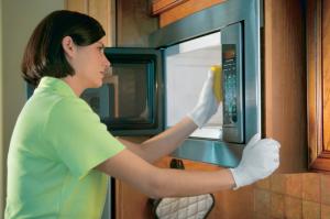 Secrets of the Pros: How to clean the microwave?