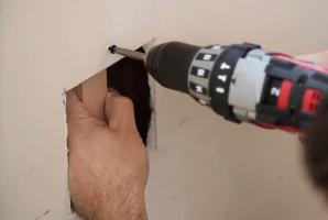 A reliable way to seal the hole in the drywall: tips from a master