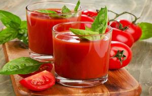 What is the use of tomato juice and to whom it is contraindicated.