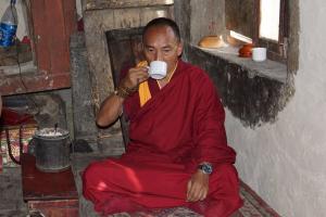 Secrets from Tibet: or why Monks centenarians drink morning hot water.