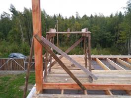 Stands for ridge pole. The beginning of my roof, the first difficulties and their solutions.