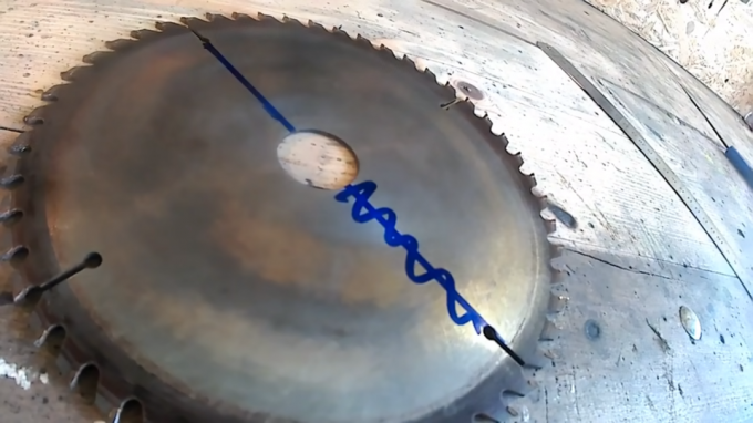 sawing disk layout for subsequent drilling