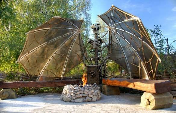 Dragon - the keeper of the hearth as a BBQ on site photo: Design Studio Unformat, (Moscow).