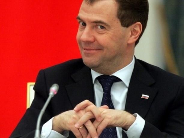 Dmitry Medvedev about how to live on 10 thousand rubles | ZikZak