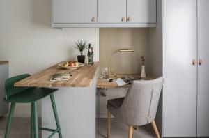Who said that in a small kitchen is not possible to make a comfortable and aesthetic dining area. 6 practical ideas to follow