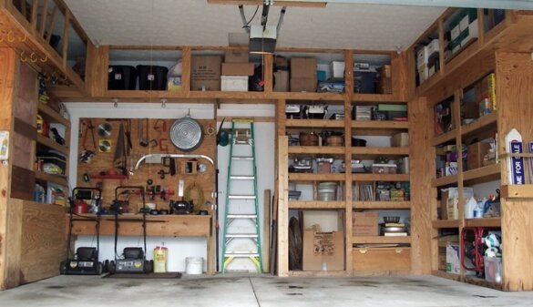 How to equip a shed inside a photo.