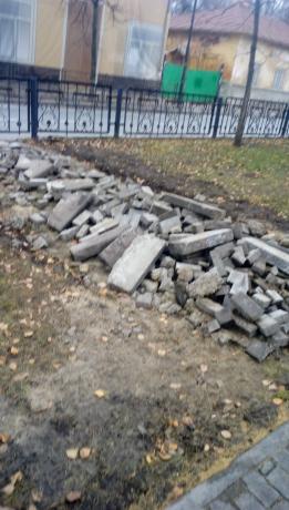 A pile of curbs and paving stones - building material ready!