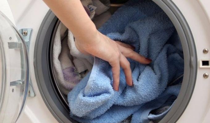 Each machine has a limit on the weight of the laundry