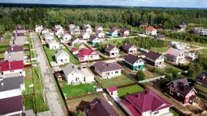 Where is Happy in Russia: a village vs SNT