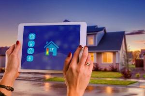 What is a "smart house" and how it can be useful