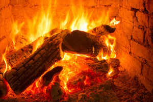 Wood Burning Fireplace: how to build and is the game worth the candle?