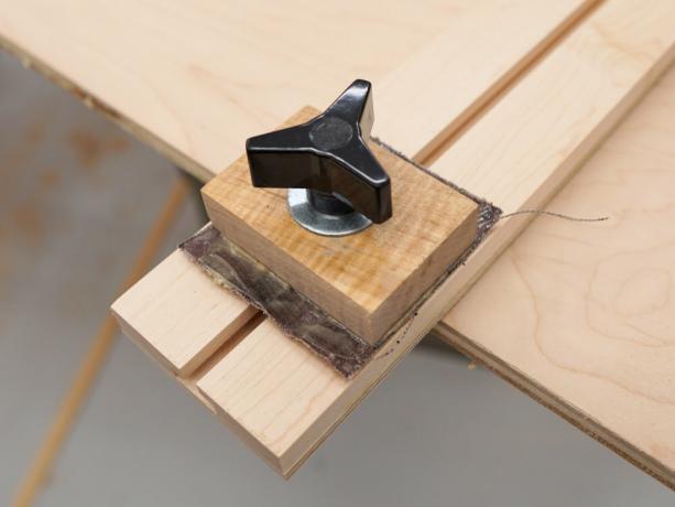 from the website - https://ibuildit.ca/projects/how-to-make-a-straightedge-guide/