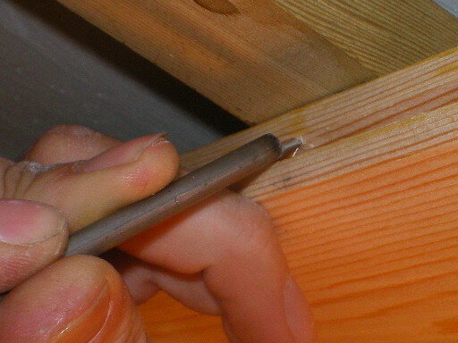 Oblique hammering nails. Photo service with Yandex pictures.