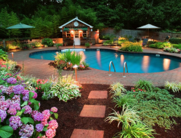 How to decorate the pool: landscaping to help